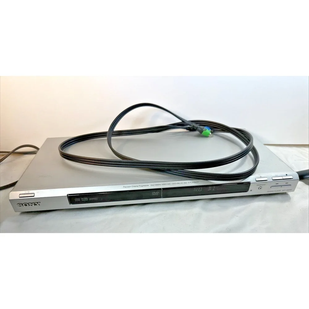 Sony DVP-NS55P Progressive Scan Digital DVD / CD Player with AV Cable READ Cond